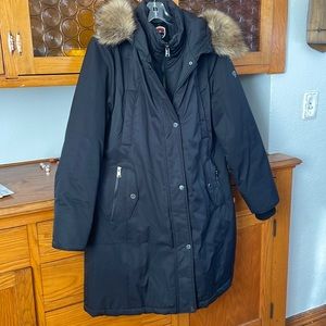 Woman’s coat.  Nearly new.  Very warm.